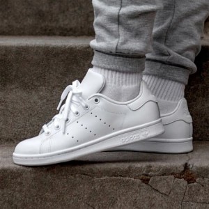 Adidas STAN SMITH .White