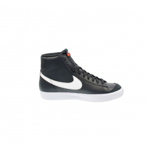 Nike BLAZER .Black